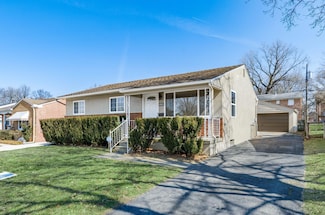 1488 Bycroft Rd, Columbus, OH 43206