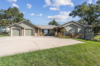 5208 Bean Bend, Panora, IA 50216