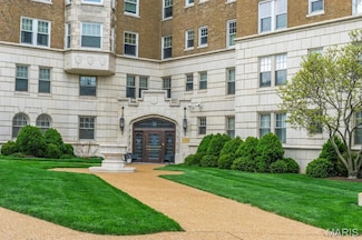 625 S Skinker Blvd Unit 701, Saint Louis, MO 63105