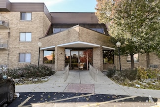 5550 Astor Ln Unit 317, Rolling Meadows, IL 60008