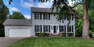 1424 Carriage Hill Dr, Hudson, OH 44236