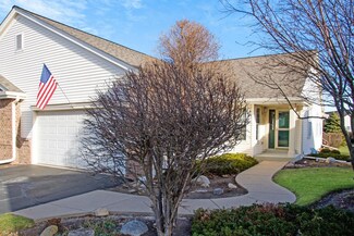 865 Sweetbriar Dr Unit 2, Elkhorn, WI 53121