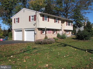 419 E Evergreen Rd, Lebanon, PA 17042