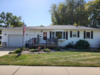 1903 Downing Ave, Waterloo, IA 50701