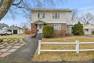 10 Gleason Rd, Shrewsbury, MA 01545