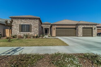 4616 W Prescott Ct, Visalia, CA 93291
