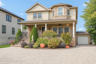 63 Finlay Ave, Staten Island, NY 10309