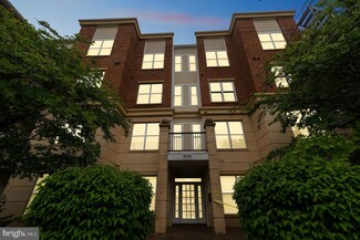 815 Branch Dr Unit 101, Herndon, VA 20170