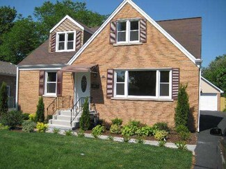 322 Iroquois Rd, Hillside, IL 60162