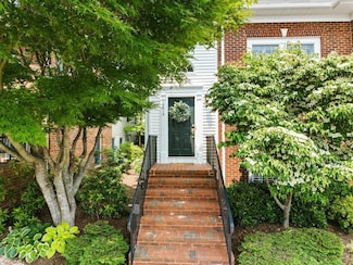 1612 Honeysuckle Dr, Blacksburg, VA 24060