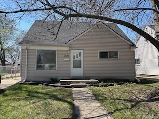 23799 Brittany Ave, Eastpointe, MI 48021