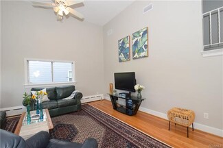 5709 Monument Ave, Richmond, VA 23226