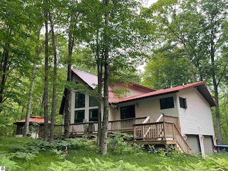 2429 Wolverine Ct, Farwell, MI 48622