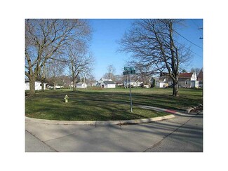 402 W 2nd St, Tipton, IA 52772
