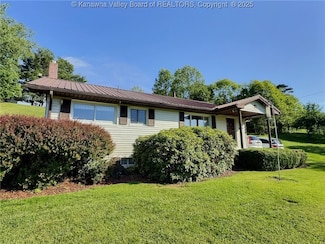 5418 Alpine Dr, Charleston, WV 25313