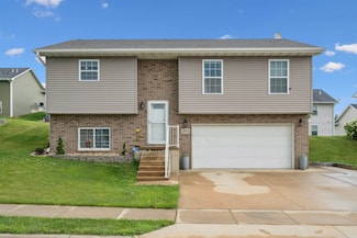 2055 Cobalt Ct, Dubuque, IA 52001