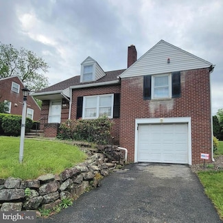 521 Meade Tc, Reading, PA 19607