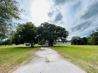 8010 SE Us Highway 301 Unit 2A, Hawthorne, FL 32640
