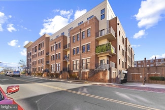 181 E Reed Ave Unit 411, Alexandria, VA 22305