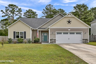 708 Crystal Cove Ct, Sneads Ferry, NC 28460