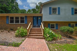 6308 Rolling Acres Dr, Gibsonville, NC 27249