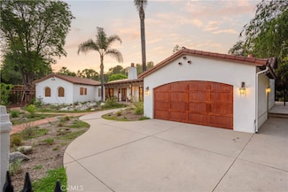 1247 Journeys End Dr, La Canada Flintridge, CA 91011