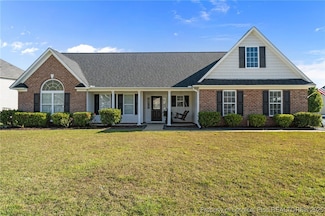 292 Ivy Stone Dr, Raeford, NC 28376