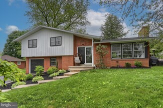 208 Quittie Park Dr, Annville, PA 17003
