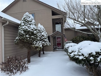 125 Grassy Knoll Way, Blowing Rock, NC 28605