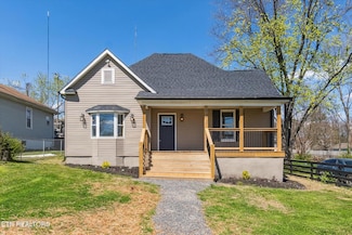 621 Banks Ave, Knoxville, TN 37917