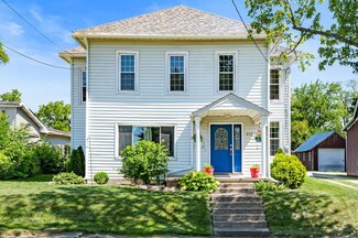 211 E Henry St, Farmland, IN 47340