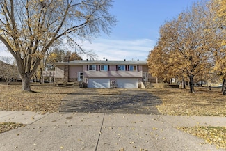 11136 Xavier Rd, Bloomington, MN 55437