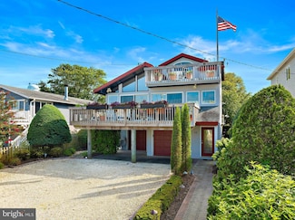 34 W 8th St, Barnegat Light, NJ 08006