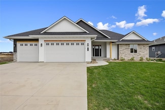 4274 Hastings Dr, Marion, IA 52302