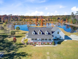 933 Tree Farm Ln, Cross, SC 29436