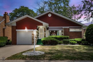 9127 S Sacramento Ave, Evergreen Park, IL 60805
