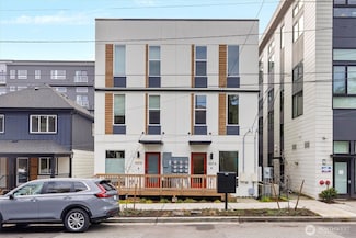 907 Hiawatha Place S Unit A, Seattle, WA 98144