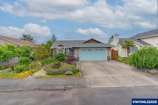 4255 Great Plains Dr NE, Salem, OR 97305
