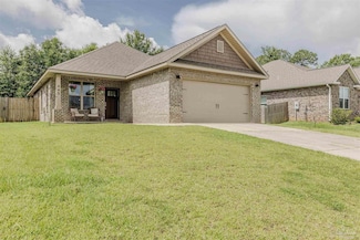 445 Pemberton Ln, Cantonment, FL 32533