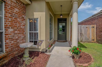 5228 Eastbay Dr, Baton Rouge, LA 70820