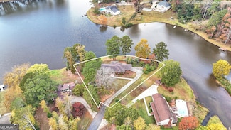 30 Hawthorne Dr, Newnan, GA 30263