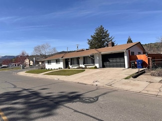 1405 S Oregon St, Yreka, CA 96097