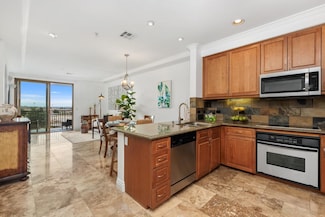3857 Pell Place Unit 411, San Diego, CA 92130