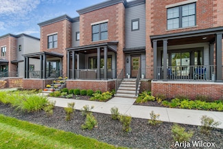 7275 Schoolhouse Dr SE, Ada, MI 49301