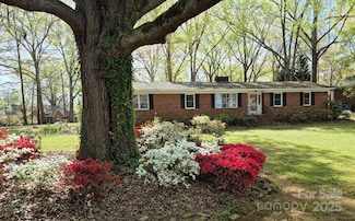 725 Plantation Rd, Lancaster, SC 29720