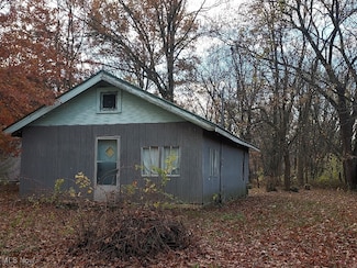 2020 Craig Dr, Lake Milton, OH 44429