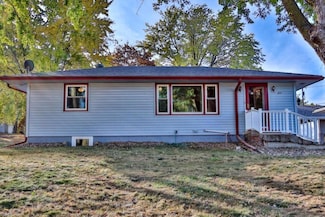 617 N Main St, Monroe, IA 50170