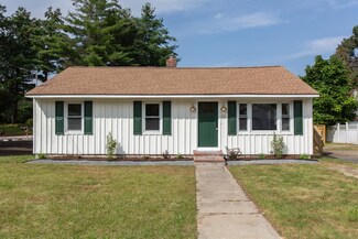 26 Adelaide St, Hudson, NH 03051