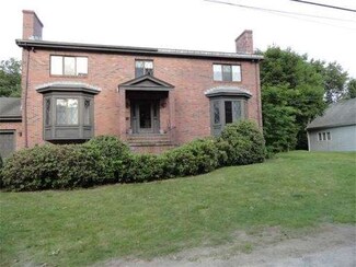 6 Plaza Ave, Stoneham, MA 02180