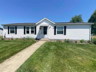 1100 W Hollywood Dr, Rushville, IN 46173